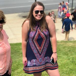 Meet your Posher, Alyson